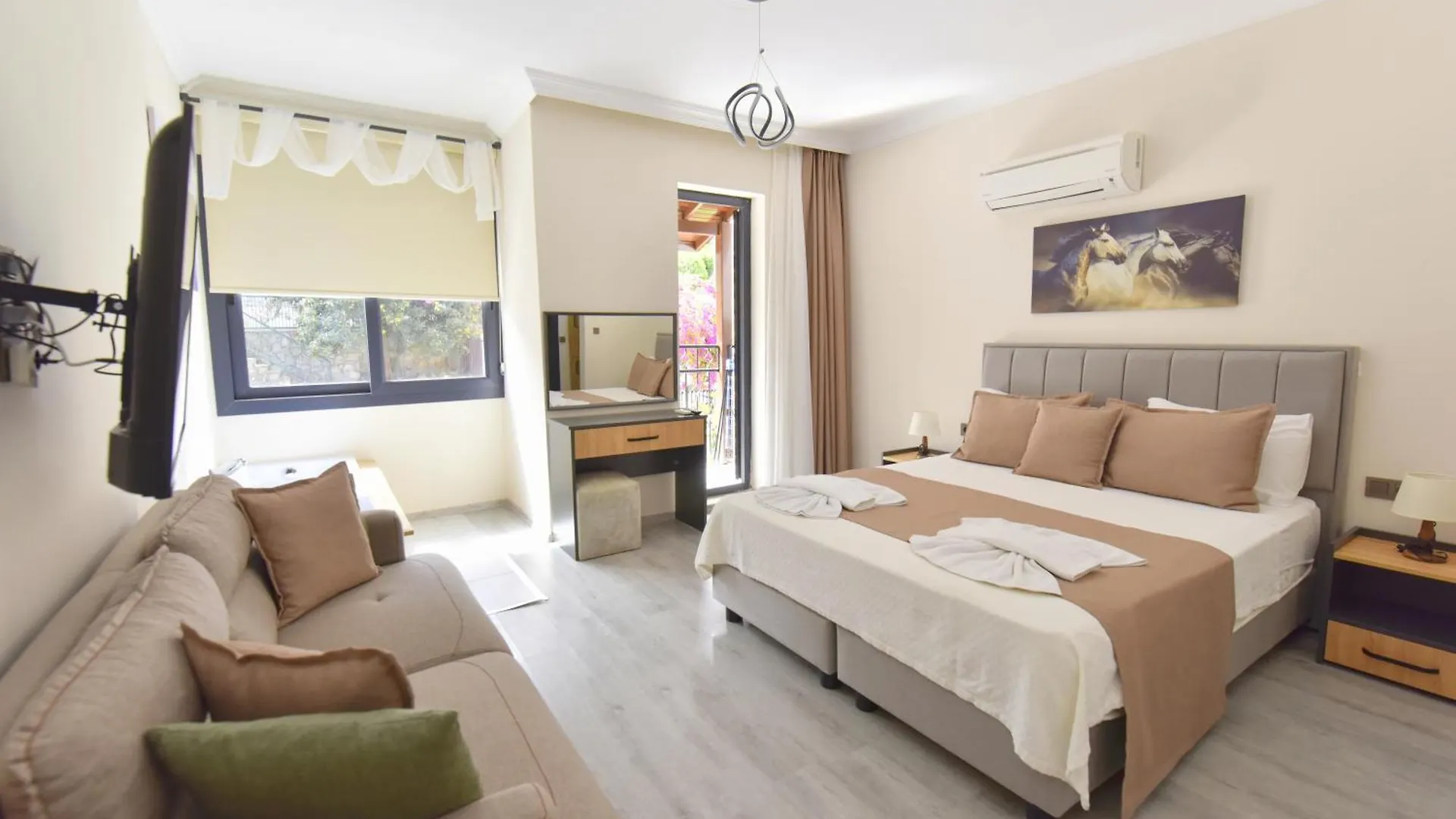 Royalis Boutique Suites 费特希耶